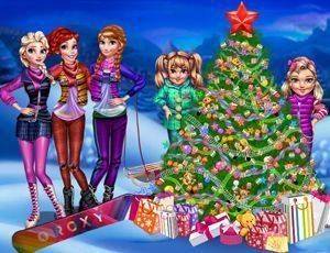 Holiday Tree Decorating Studio